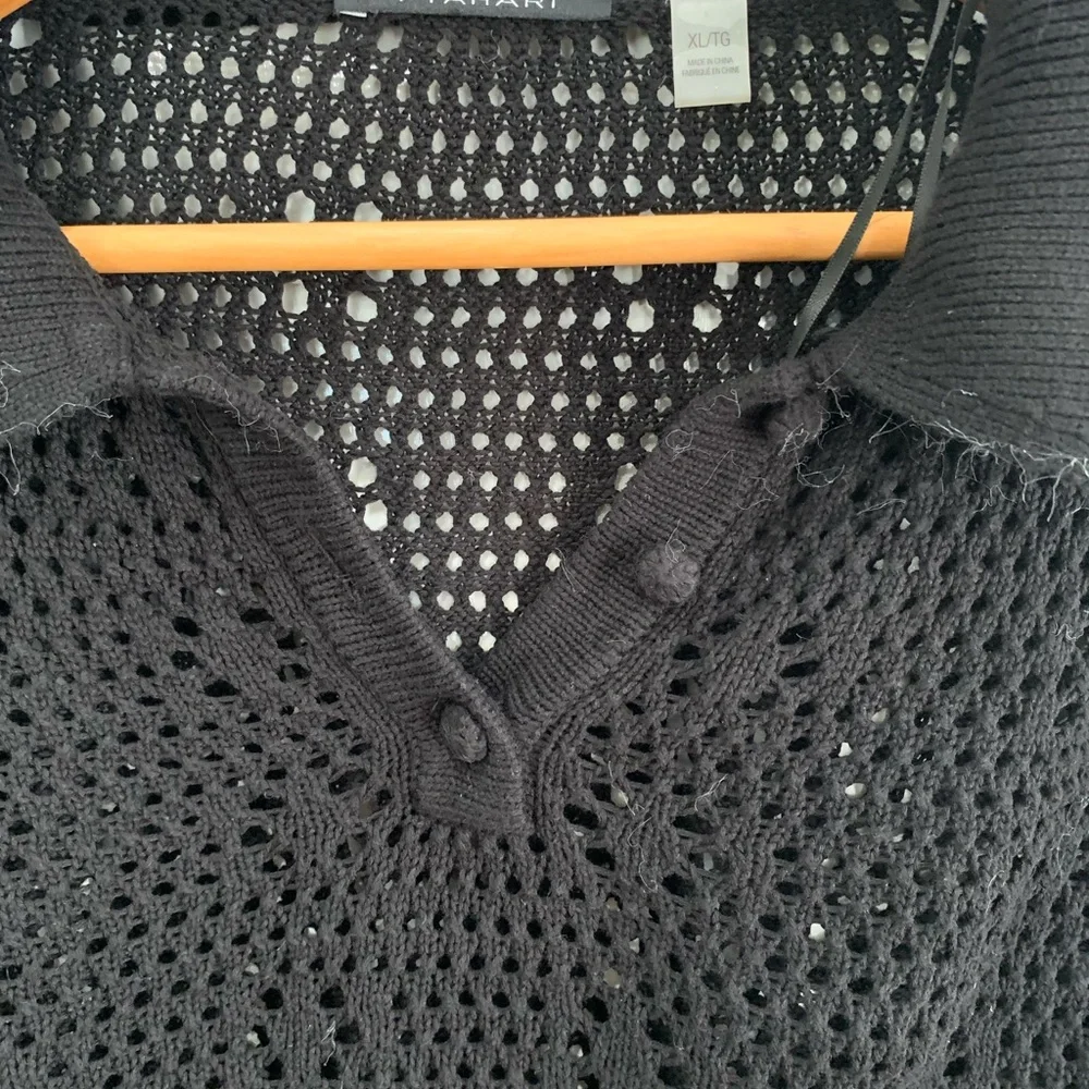 T Tahari Black Open knit Crochet polo Top like new size XL - Picture 3 of 6